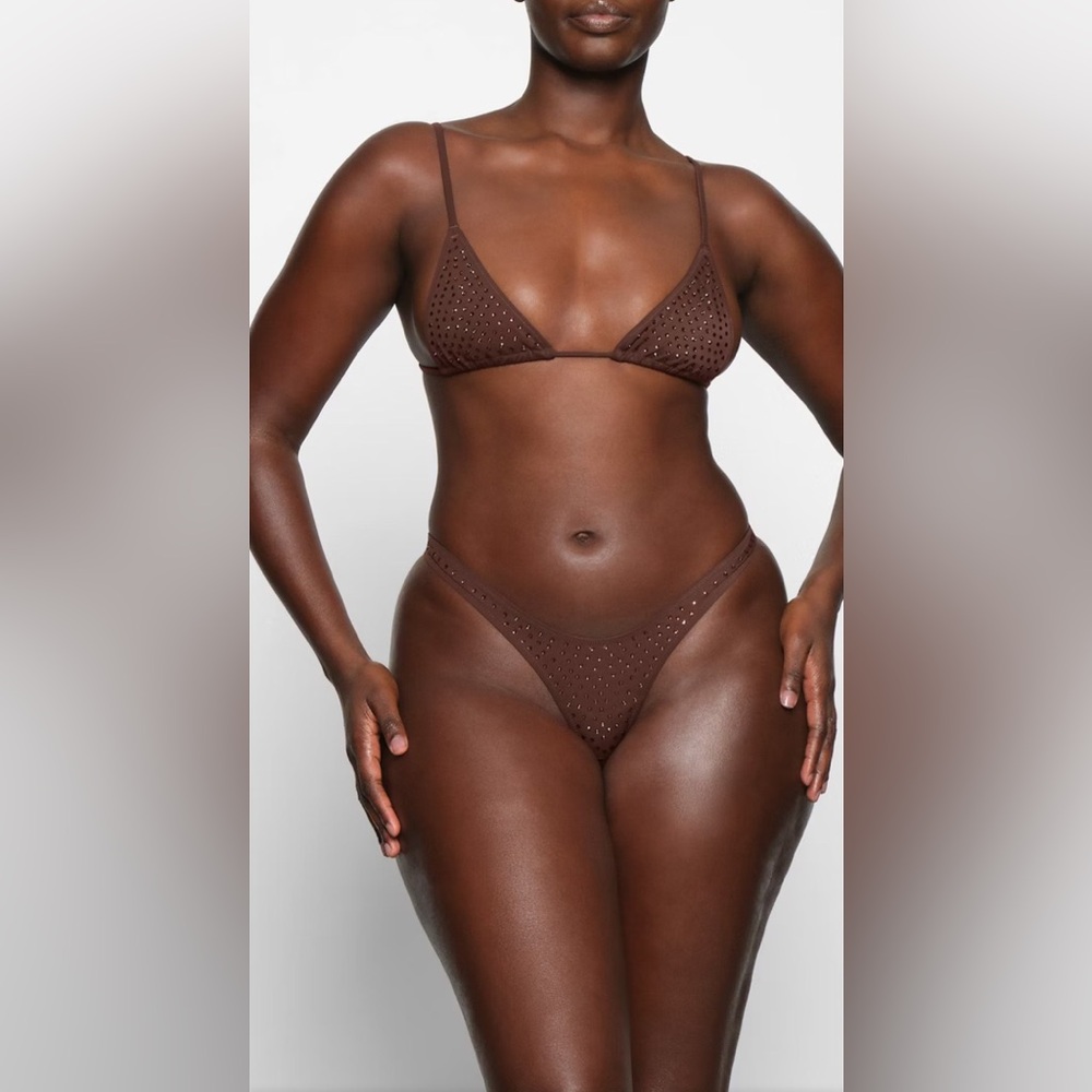 SKIMS MINI TRIANGLE BRALETTE NWB XXS